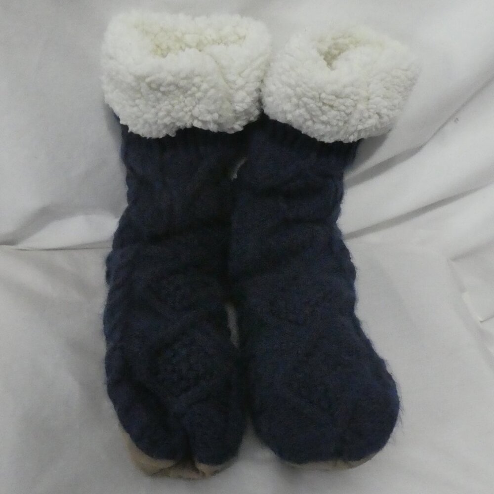 JUST COZY | 5-8 | Soft and Warm Navy Knitted Slipper Socks | NWOT